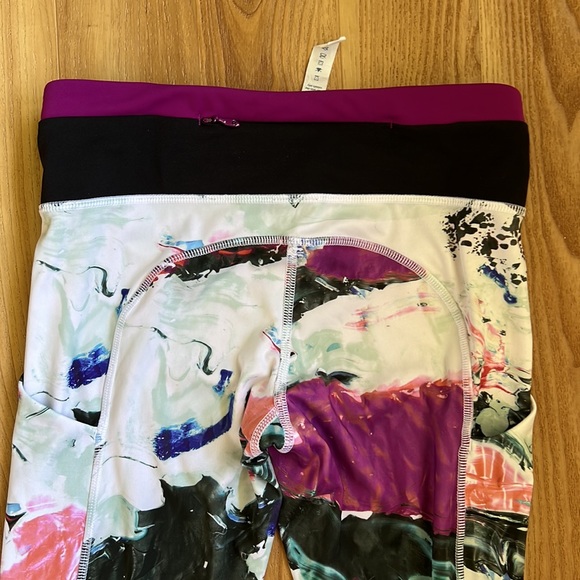 Multi color Size 4 Lululemon leggings - Picture 5 of 5